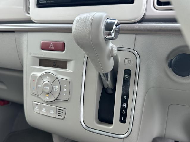 アルトラパン Ｘ　全方位カメラ　ナビゲーション　スマートキー　ＬＥＤヘッドライト　フルオートエアコン　シートヒーター　ＵＳＢ充電ソケット　革巻きハンドル　ステアリングスイッチ　衝突被害軽減ブレーキ　アイドリングストップ（25枚目）