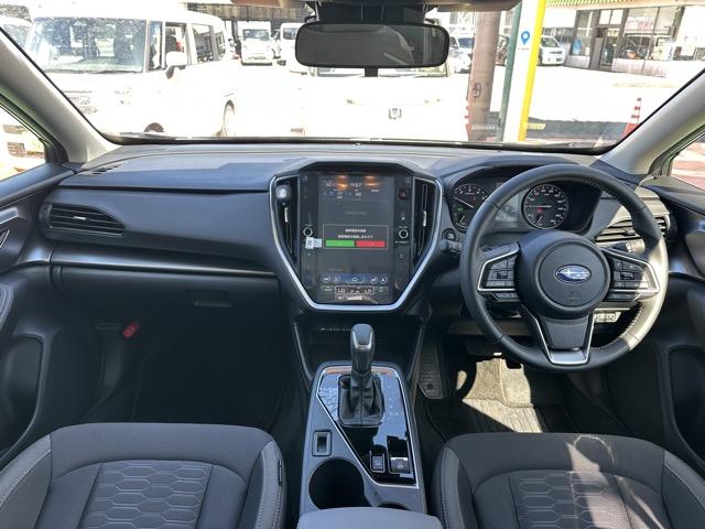 インプレッサ ＳＴ－Ｇ　２ＷＤ　純正ナビゲーション　全方位カメラ　スマートキー　ＬＥＤヘッドライト　フルオートエアコン　革巻きハンドル　オートクルーズコントロール　フォグランプ　オートライト　ＵＳＢ充電ソケット（9枚目）