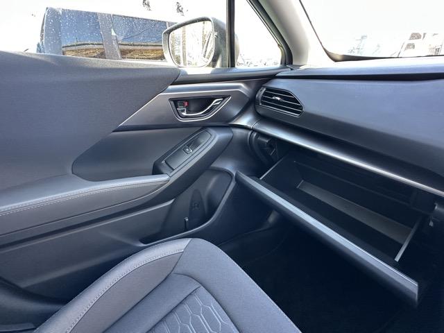 インプレッサ ＳＴ－Ｇ　２ＷＤ　純正ナビゲーション　全方位カメラ　スマートキー　ＬＥＤヘッドライト　フルオートエアコン　革巻きハンドル　オートクルーズコントロール　フォグランプ　オートライト　ＵＳＢ充電ソケット（29枚目）