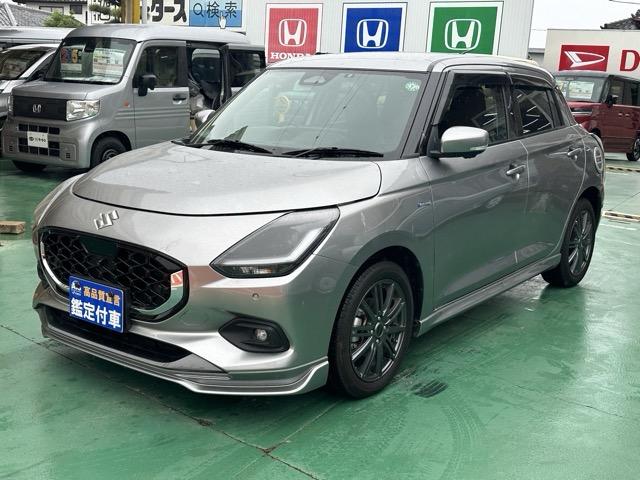 スイフト ハイブリッドＭＺ　全方位カメラ付きナビゲーション　社外ホイール　スマートキー　ＬＥＤヘッドライト　オートエアコン　シートヒーター　電気式パーキングブレーキ　ＵＳＢ充電ソケット　革巻きハンドル　オートクルーズコントロール（4枚目）