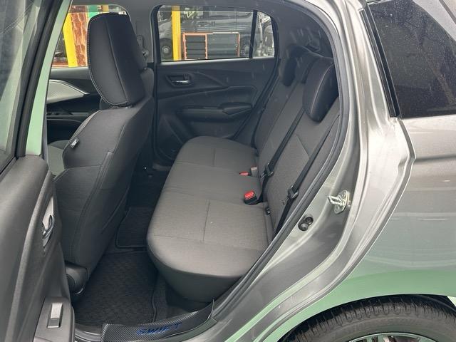 スイフト ハイブリッドＭＺ　全方位カメラ付きナビゲーション　社外ホイール　スマートキー　ＬＥＤヘッドライト　オートエアコン　シートヒーター　電気式パーキングブレーキ　ＵＳＢ充電ソケット　革巻きハンドル　オートクルーズコントロール（7枚目）