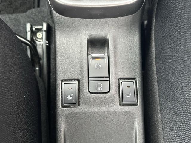 スイフト ハイブリッドＭＺ　全方位カメラ付きナビゲーション　社外ホイール　スマートキー　ＬＥＤヘッドライト　オートエアコン　シートヒーター　電気式パーキングブレーキ　ＵＳＢ充電ソケット　革巻きハンドル　オートクルーズコントロール（20枚目）