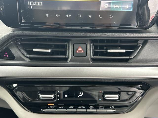 スイフト ハイブリッドＭＺ　全方位カメラ付きナビゲーション　社外ホイール　スマートキー　ＬＥＤヘッドライト　オートエアコン　シートヒーター　電気式パーキングブレーキ　ＵＳＢ充電ソケット　革巻きハンドル　オートクルーズコントロール（23枚目）