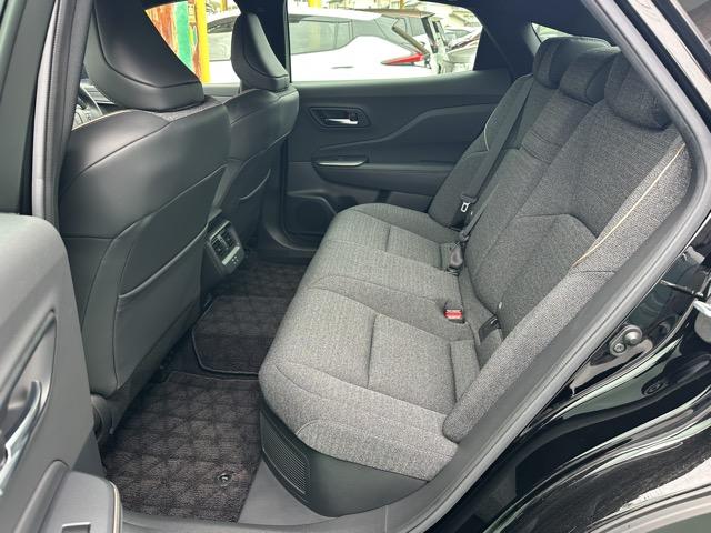 クラウンクロスオーバー G 純正ディスプレイオーディオ バックカメラ ETC スマートキー LEDヘッドライト フルオートエアコン 革巻きハンドル オートクルーズコントロール AC100V電源 パワーバックドア オートライト(7枚目)