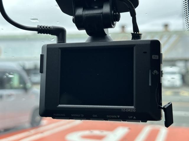 クラウンクロスオーバー G 純正ディスプレイオーディオ バックカメラ ETC スマートキー LEDヘッドライト フルオートエアコン 革巻きハンドル オートクルーズコントロール AC100V電源 パワーバックドア オートライト(25枚目)