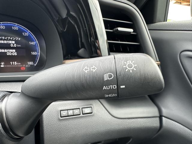 クラウンクロスオーバー G 純正ディスプレイオーディオ バックカメラ ETC スマートキー LEDヘッドライト フルオートエアコン 革巻きハンドル オートクルーズコントロール AC100V電源 パワーバックドア オートライト(28枚目)