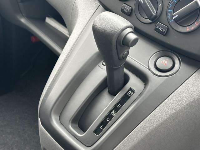 NV200バネットバン DX 前席パワーウィンドー キーレス 両側スライドドア 電動格納ドアミラー アイドリングストップ オートライト エアコン パワステ 登録済未使用車(18枚目)