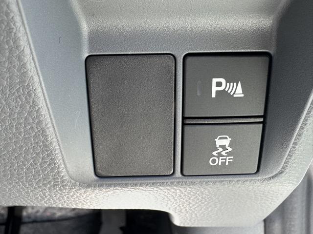 �[�ԑO�ɁA�ꑮ�̃N���[�j���O�X�^�b�t���A�s�b�J�s�J�ɃN���[�j���O���Ĕ[�Ԃ������܂��I�������A�s�b�J�s�J�̏�Ԃł��n������N���[�j���O��p���x�����z�Ɋ܂܂�Ă��܂��I