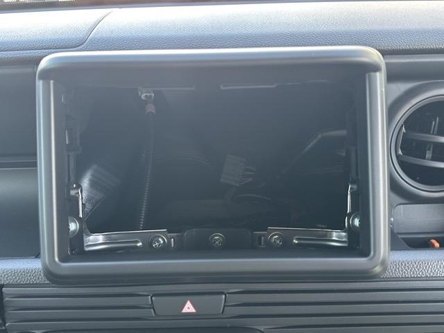 カーナビ本体￥４９，０００円〜工賃￥１７，０００円（取付キット等含む）で取付できます。お客様に必要なカーナビも、当店取り扱いカーナビ１０種類の中からご提案いたします！