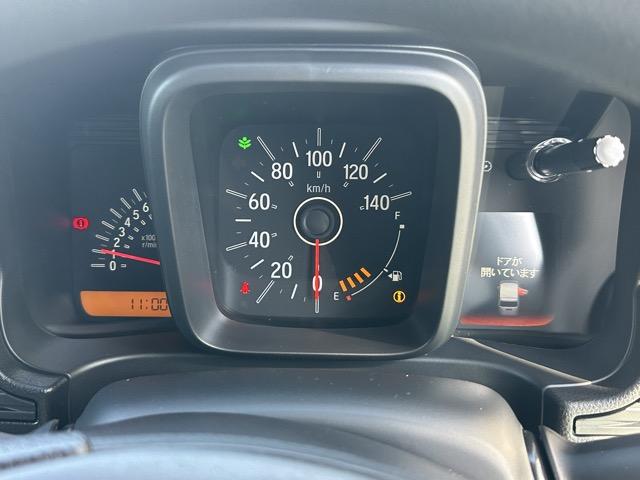 ５年コーティング（契約時限定）が軽自動車￥３９，８００円、コンパクトカー￥４９，８００円、ミニバン￥５９，８００円で施工出来ます。新車のピッカピカの状態をより長くキープします！