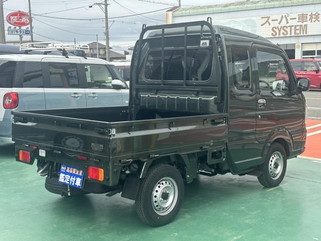 スーパーキャリイ X 4WD 4AT キーレス 電動格納ドアミラー パワーウィンドー 作業灯 ルーフコンソール 衝突被害軽減ブレーキ クリアランスソナー アイドリングストップ フォグランプ オートライト 届出済未使用車(13枚目)