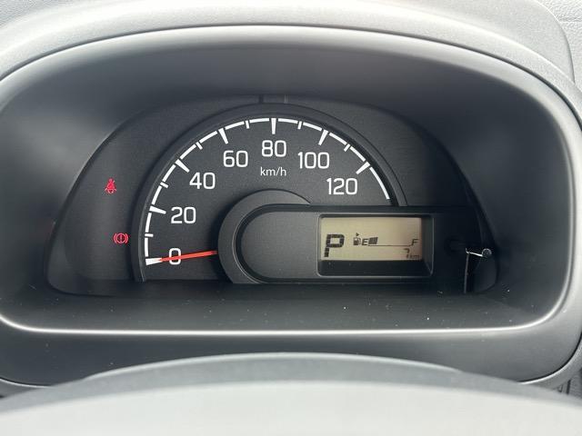 スーパーキャリイ X 4WD 4AT キーレス 電動格納ドアミラー パワーウィンドー 作業灯 ルーフコンソール 衝突被害軽減ブレーキ クリアランスソナー アイドリングストップ フォグランプ オートライト 届出済未使用車(21枚目)