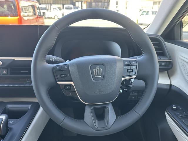 クラウンクロスオーバー Gレザーパッケージ 純正ナビゲーション パノラマカメラ ETC スマートキー LEDヘッドライト フルオートエアコン シートヒーター&ベンチレーション パワーシート パワーバックドア AC100V電源 革巻きハンドル(10枚目)