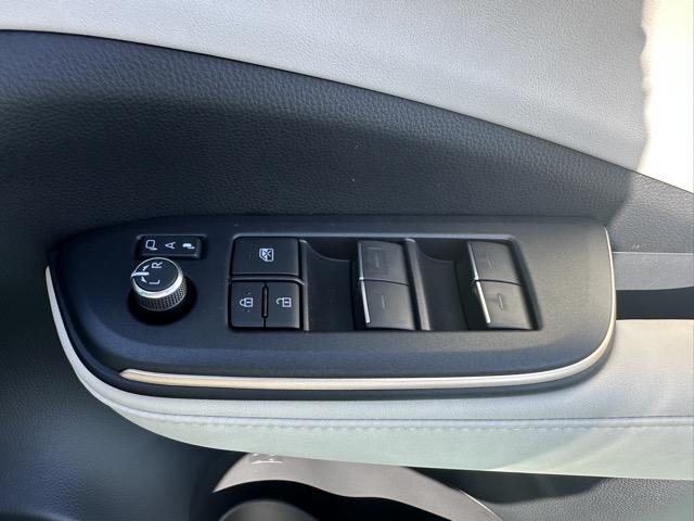 クラウンクロスオーバー Gレザーパッケージ 純正ナビゲーション パノラマカメラ ETC スマートキー LEDヘッドライト フルオートエアコン シートヒーター&ベンチレーション パワーシート パワーバックドア AC100V電源 革巻きハンドル(14枚目)