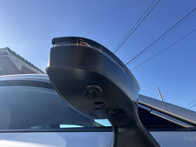 クラウンクロスオーバー Gレザーパッケージ 純正ナビゲーション パノラマカメラ ETC スマートキー LEDヘッドライト フルオートエアコン シートヒーター&ベンチレーション パワーシート パワーバックドア AC100V電源 革巻きハンドル(28枚目)