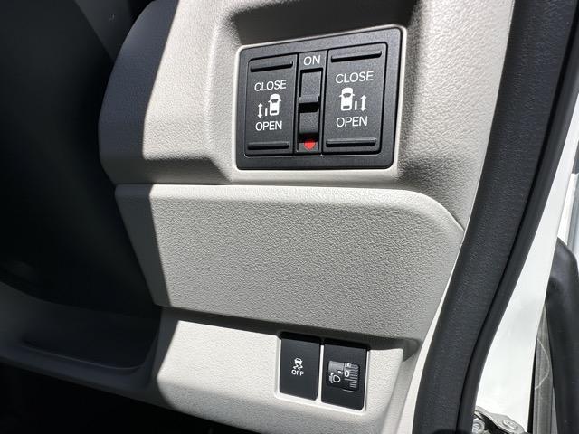 N-BOX ベースグレード コンフォートパッケージ/パワースライドドア・リアセンターアームレスト・シートバックテーブル・オートリトラミラー ホンダセンシング フルLEDヘッドライト 運転席&助手席シートヒーター ディーラー試乗車(19枚目)