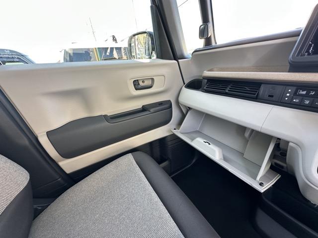 N-BOX ベースグレード コンフォートパッケージ/パワースライドドア・リアセンターアームレスト・シートバックテーブル・オートリトラミラー ホンダセンシング フルLEDヘッドライト 運転席&助手席シートヒーター ディーラー試乗車(26枚目)