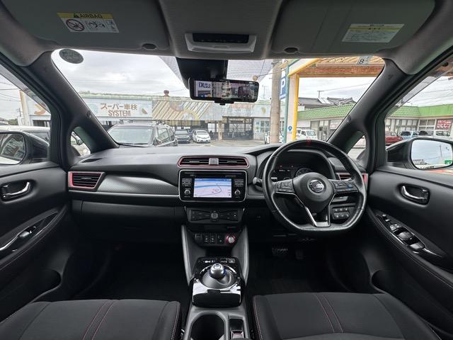 リーフ ニスモ 純正ナビゲーション アラウンドビューモニター プロパイロット ETC デジタルインナーミラー スマートキー LEDヘッドライト フルオートエアコン シートヒーター&ハンドルヒーター 革巻きハンドル(8枚目)