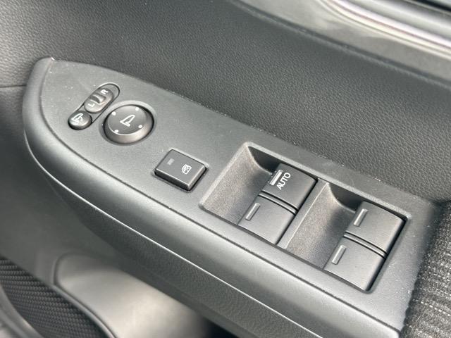 Ｎ－ＷＧＮカスタム Ｌ・ターボホンダセンシング　社外ナビ（ケンウッド／ＭＤＶ－Ｓ７１０）・バックモニター・ＥＴＣ付　ホンダセンシング　ＬＥＤヘッドランプ　電子制御パーキングブレーキ　運転席・助手席シートヒーター　本革巻ステアリング　スマートキー（15枚目）