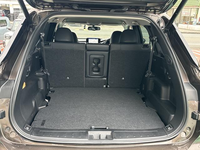 アウトランダーＰＨＥＶ Ｐ　７人乗り　純正ナビゲーション　全方位カメラ　マイパイロット　スマートキー　ＬＥＤヘッドライト　フルオートエアコン　シートヒーター＆ハンドルヒーター　パワーシート　パワーバックドア　ＡＣ１００Ｖ電源（15枚目）