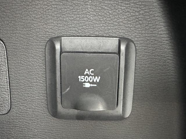 アウトランダーＰＨＥＶ Ｐ　７人乗り　純正ナビゲーション　全方位カメラ　マイパイロット　スマートキー　ＬＥＤヘッドライト　フルオートエアコン　シートヒーター＆ハンドルヒーター　パワーシート　パワーバックドア　ＡＣ１００Ｖ電源（16枚目）