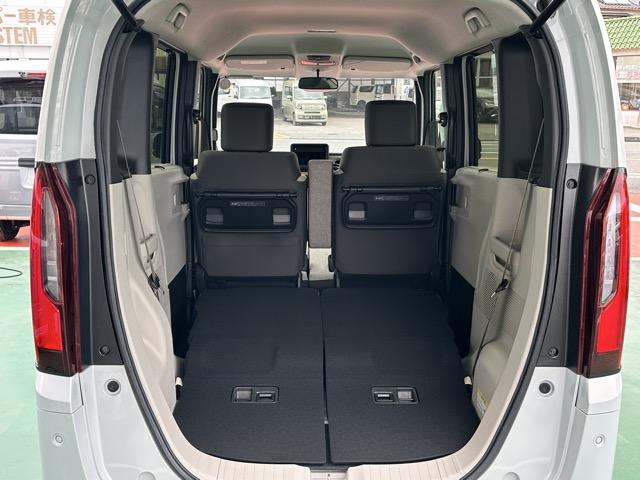 N-BOX ベースグレード コンフォートパッケージ/パワースライドドア・リアセンターアームレスト・シートバックテーブル・オートリトラミラー ホンダセンシング フルLEDヘッドライト 運転席&助手席シートヒーター 届出済未使用車(12枚目)