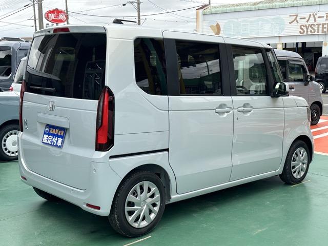 N-BOX ベースグレード コンフォートパッケージ/パワースライドドア・リアセンターアームレスト・シートバックテーブル・オートリトラミラー ホンダセンシング フルLEDヘッドライト 運転席&助手席シートヒーター 届出済未使用車(13枚目)