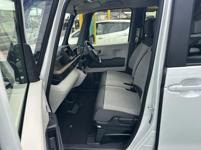 N-BOX ベースグレード コンフォートパッケージ/パワースライドドア・リアセンターアームレスト・シートバックテーブル・オートリトラミラー ホンダセンシング フルLEDヘッドライト 運転席&助手席シートヒーター ディーラー試乗車(6枚目)