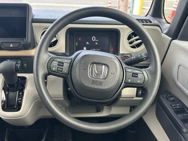 N-BOX ベースグレード コンフォートパッケージ/パワースライドドア・リアセンターアームレスト・シートバックテーブル・オートリトラミラー ホンダセンシング フルLEDヘッドライト 運転席&助手席シートヒーター ディーラー試乗車(9枚目)