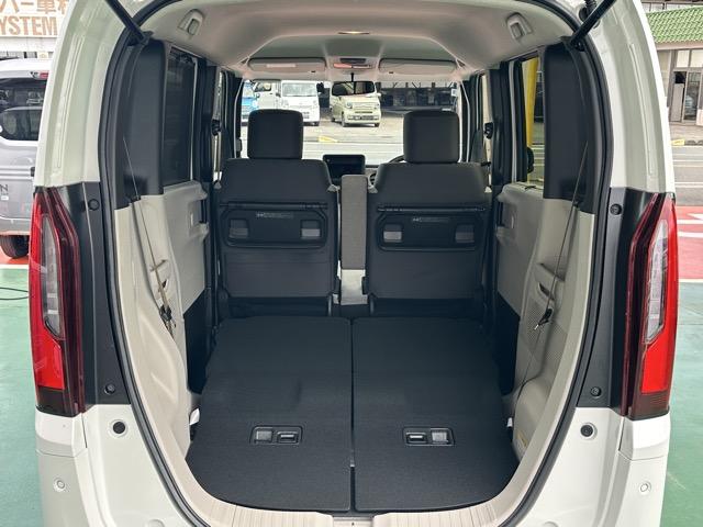 N-BOX ベースグレード コンフォートパッケージ/パワースライドドア・リアセンターアームレスト・シートバックテーブル・オートリトラミラー ホンダセンシング フルLEDヘッドライト 運転席&助手席シートヒーター ディーラー試乗車(14枚目)