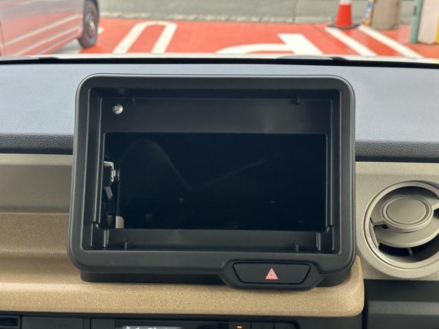 N-BOX ベースグレード コンフォートパッケージ/パワースライドドア・リアセンターアームレスト・シートバックテーブル・オートリトラミラー ホンダセンシング フルLEDヘッドライト 運転席&助手席シートヒーター ディーラー試乗車(22枚目)