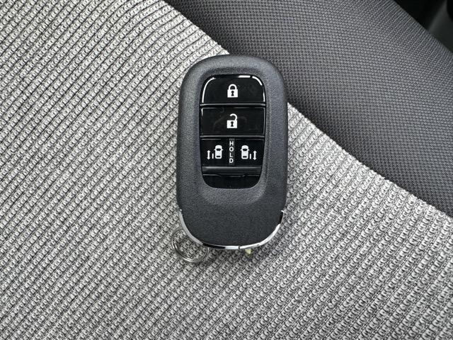 N-BOX ベースグレード コンフォートパッケージ/パワースライドドア・リアセンターアームレスト・シートバックテーブル・オートリトラミラー ホンダセンシング フルLEDヘッドライト 運転席&助手席シートヒーター ディーラー試乗車(25枚目)