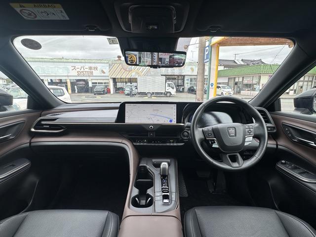 クラウンクロスオーバー Ｇアドバンスド・レザーパッケージ　純正ナビゲーション　パノラマカメラ　ＥＴＣ　スマートキー　ＬＥＤヘッドライト　フルオートエアコン　シートヒーター＆ベンチレーション　パワーシート　パワーバックドア　ＡＣ１００Ｖ電源　革巻きハンドル（8枚目）