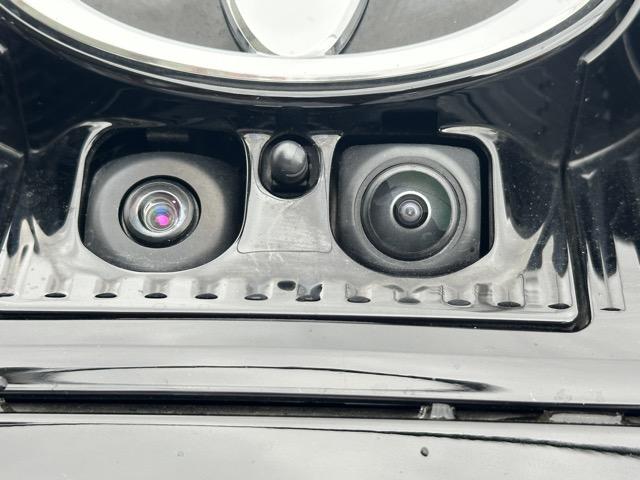 クラウンクロスオーバー Ｇアドバンスド・レザーパッケージ　純正ナビゲーション　パノラマカメラ　ＥＴＣ　スマートキー　ＬＥＤヘッドライト　フルオートエアコン　シートヒーター＆ベンチレーション　パワーシート　パワーバックドア　ＡＣ１００Ｖ電源　革巻きハンドル（12枚目）