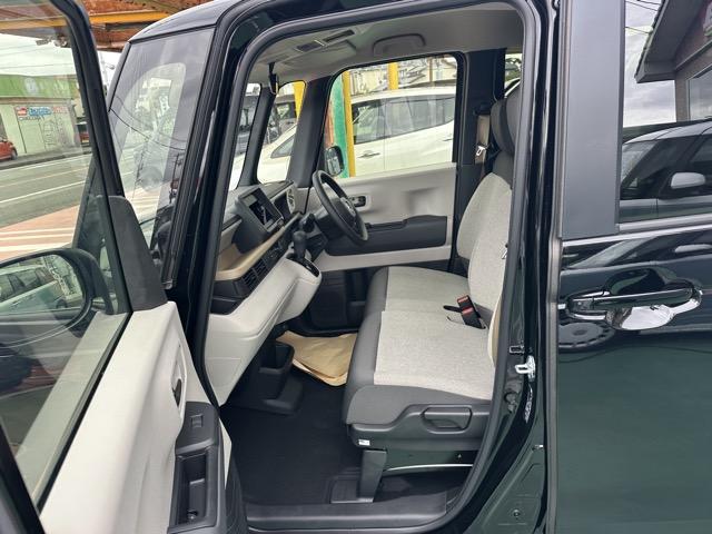 N-BOX ベースグレード コンフォートパッケージ/パワースライドドア・リアセンターアームレスト・シートバックテーブル・オートリトラミラー ホンダセンシング フルLEDヘッドライト 運転席&助手席シートヒーター 液晶メーター(6枚目)