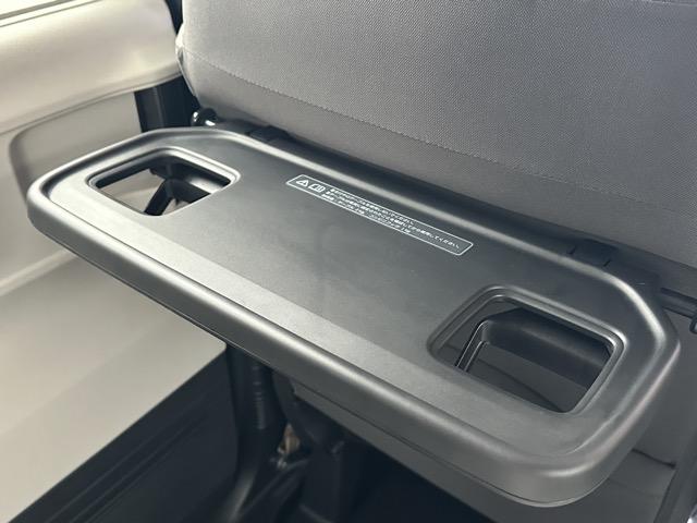 N-BOX ベースグレード コンフォートパッケージ/パワースライドドア・リアセンターアームレスト・シートバックテーブル・オートリトラミラー ホンダセンシング フルLEDヘッドライト 運転席&助手席シートヒーター 液晶メーター(10枚目)