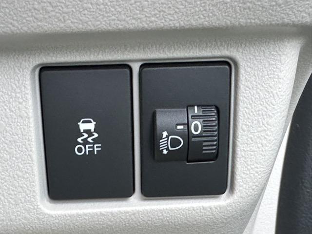 N-BOX ベースグレード コンフォートパッケージ/パワースライドドア・リアセンターアームレスト・シートバックテーブル・オートリトラミラー ホンダセンシング フルLEDヘッドライト 運転席&助手席シートヒーター 液晶メーター(19枚目)