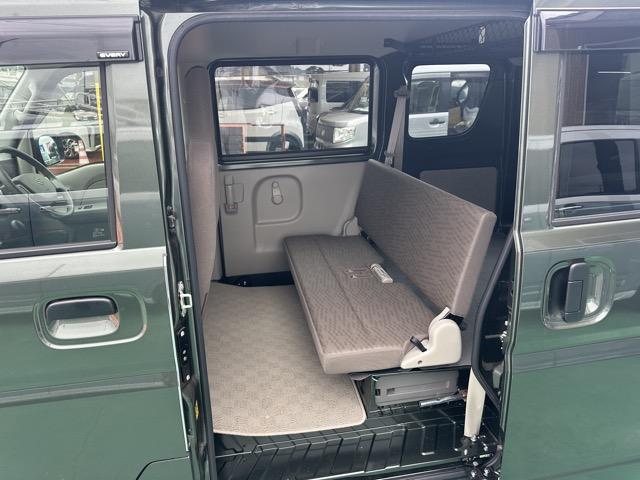 エブリイ PAリミテッド 5MT 純正ラジオ ETC キーレス 両側スライドドア 前側パワーウィンドー USB充電ソケット エアコン パワステ(7枚目)