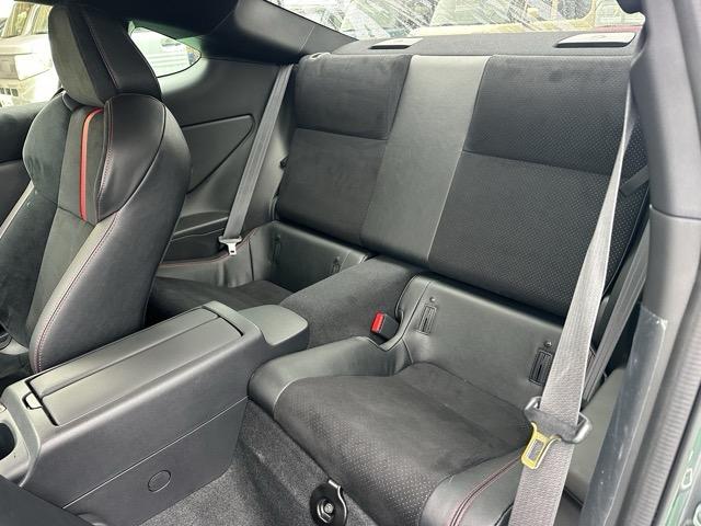 ＢＲＺ Ｓ　走行距離３，１５０ＫＭ　Ｂ型　ＡＴ　ナビゲーション　バックカメラ　スマートキー　ＬＥＤヘッドライト　フルオートエアコン　シートヒーター　革巻きハンドル　オートクルーズコントロール　パドルシフト（7枚目）