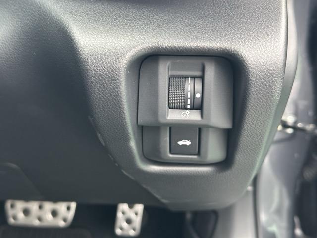 ＢＲＺ Ｓ　走行距離３，１５０ＫＭ　Ｂ型　ＡＴ　ナビゲーション　バックカメラ　スマートキー　ＬＥＤヘッドライト　フルオートエアコン　シートヒーター　革巻きハンドル　オートクルーズコントロール　パドルシフト（19枚目）