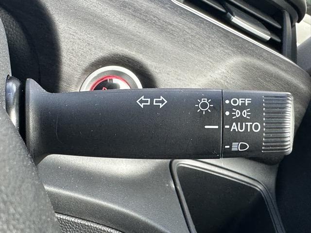 フリードハイブリッド ハイブリッド・G 7人乗り 純正ナビ(VXM-247VFNi)・バックモニター・ETC付 Sパッケージ ホンダセンシング LEDヘッドランプ 両側パワースライドドア 本革巻ステアリング ロールサンシェード スマートキー(30枚目)