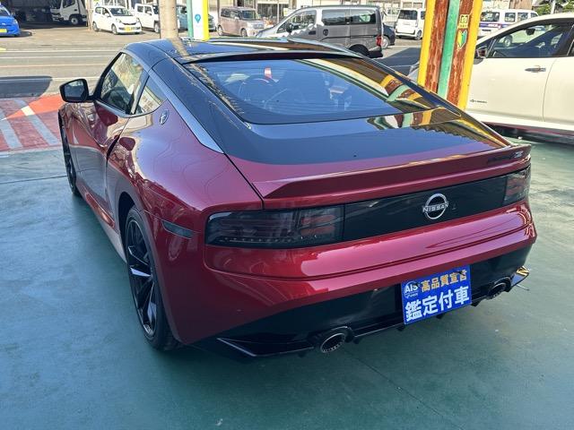 フェアレディZ バージョンST 6MT 内装色/ブルー NissanConnectナビゲーション ETC2.0 LEDヘッドランプ 本革巻ステアリング 3連サブメーター シートヒーター&パワーシート BOSEサウンドシステム(5枚目)