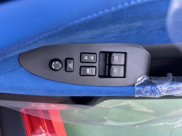 フェアレディZ バージョンST 6MT 内装色/ブルー NissanConnectナビゲーション ETC2.0 LEDヘッドランプ 本革巻ステアリング 3連サブメーター シートヒーター&パワーシート BOSEサウンドシステム(12枚目)
