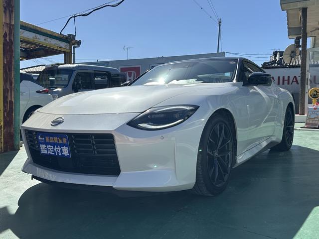 フェアレディZ バージョンST 9AT 内装色/ブルー NissanConnectナビゲーション ETC2.0 LEDヘッドランプ 本革巻ステアリング 3連サブメーター シートヒーター&パワーシート BOSEサウンドシステム(4枚目)