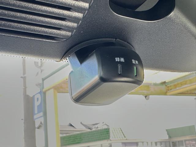 フェアレディZ バージョンST 9AT 内装色/ブルー NissanConnectナビゲーション ETC2.0 LEDヘッドランプ 本革巻ステアリング 3連サブメーター シートヒーター&パワーシート BOSEサウンドシステム(30枚目)