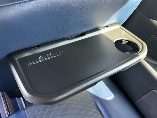 セレナ オーテック 純正10インチナビゲーション バックカメラ スマートキー LEDヘッドライト 両側パワースライドドア フルオートエアコン リヤオートエアコン ロールサンシェード シートバックテーブル 革巻きハンドル(10枚目)