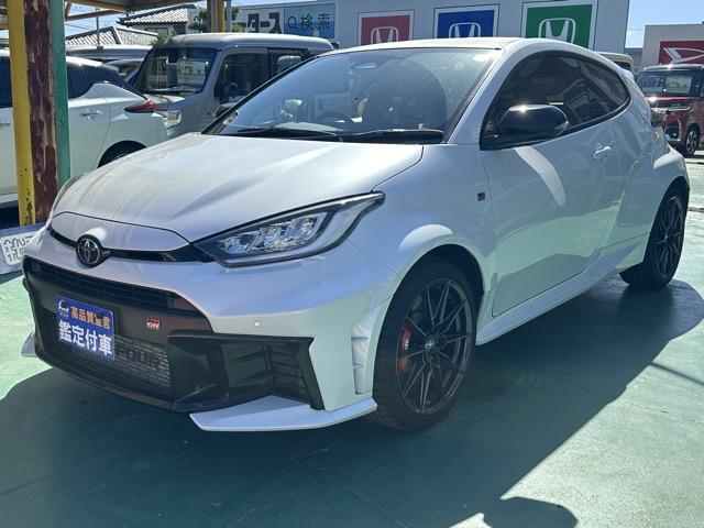 GRヤリス RZ ハイパフォーマンス 走行距離3,266km 4WD GR-DAT(8AT) セーフティセンス LEDヘッドランプ ディスプレイオーディオ バックモニター JBLサウンドシステム シートヒーター ステアリングヒーター(4枚目)