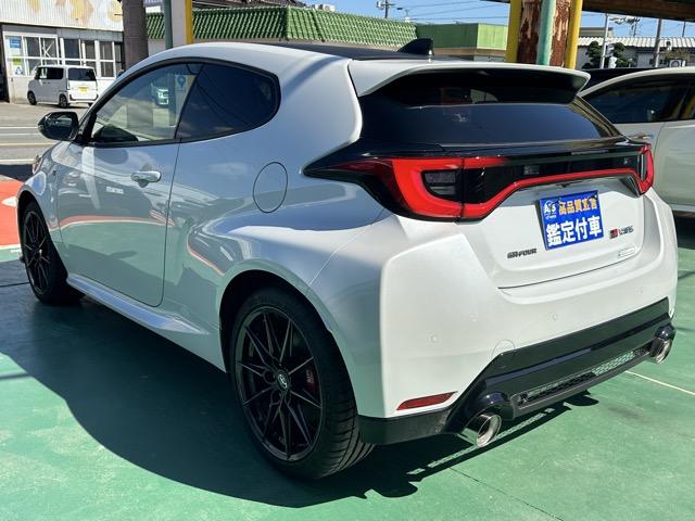 GRヤリス RZ ハイパフォーマンス 走行距離3,266km 4WD GR-DAT(8AT) セーフティセンス LEDヘッドランプ ディスプレイオーディオ バックモニター JBLサウンドシステム シートヒーター ステアリングヒーター(5枚目)
