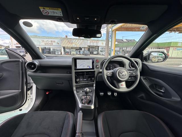 GRヤリス RZ ハイパフォーマンス 走行距離1,250km 4WD 6MT セーフティセンス LEDヘッドランプ ディスプレイオーディオ バックモニター ETC BBS製鍛造AW 本革巻ステアリング インタークーラースプレー(8枚目)
