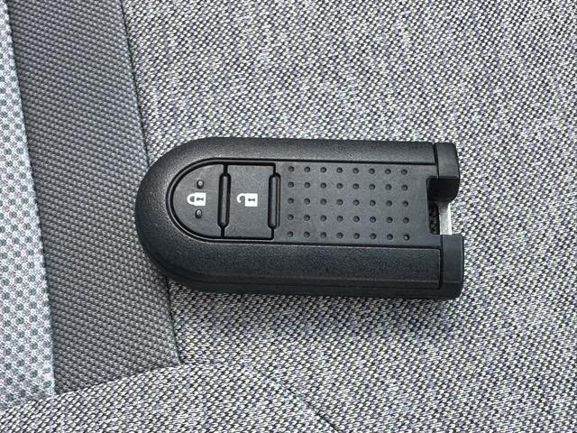 パッソ X Lパッケージ 純正ナビゲーション バックカメラ スマートキー フルオートエアコン 電動格納ドアミラー 前後パワーウィンドー ベンチシート アイドリングストップ(26枚目)